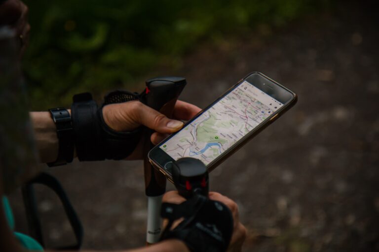 9 of the Best Hiking Apps of 2024