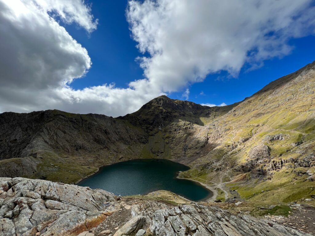 Snowdon mountain range. Photo by Zihao Chen on Unsplash