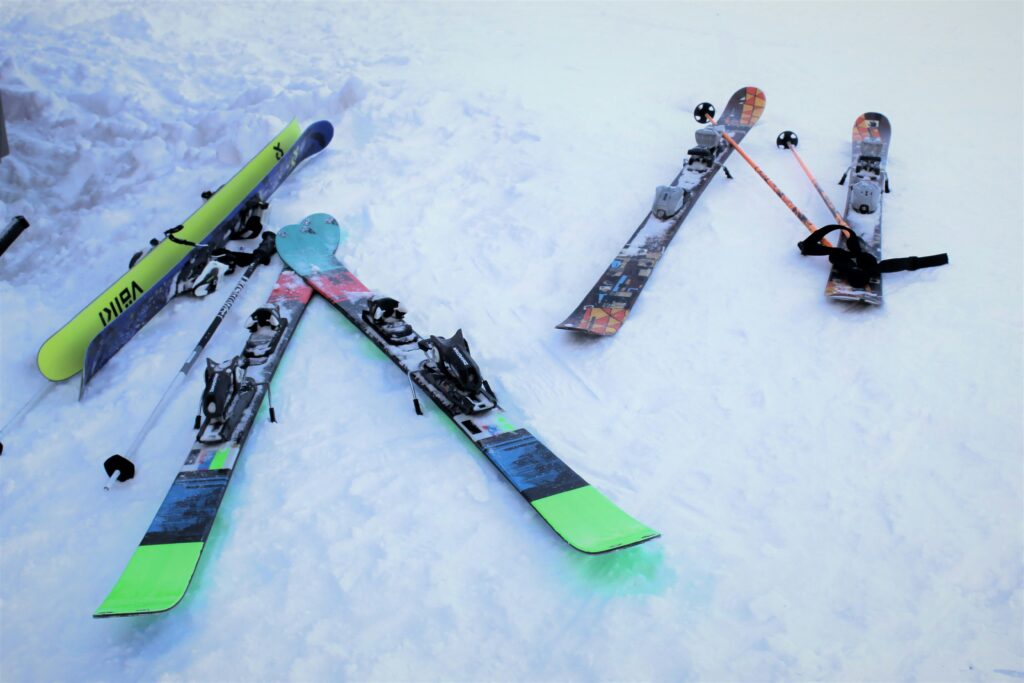 Skis and ski poles. Photo by Anne Nygård on Unsplash