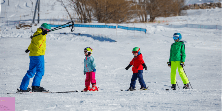 Young skiers learning to ski. Source: Canva